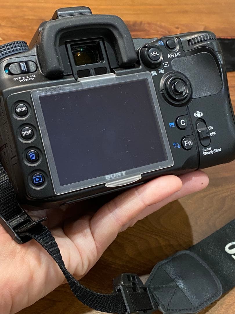 SONY α700 デジタル一眼レフ　ミノルタ単焦点50㎜AFレンズ付　動作品