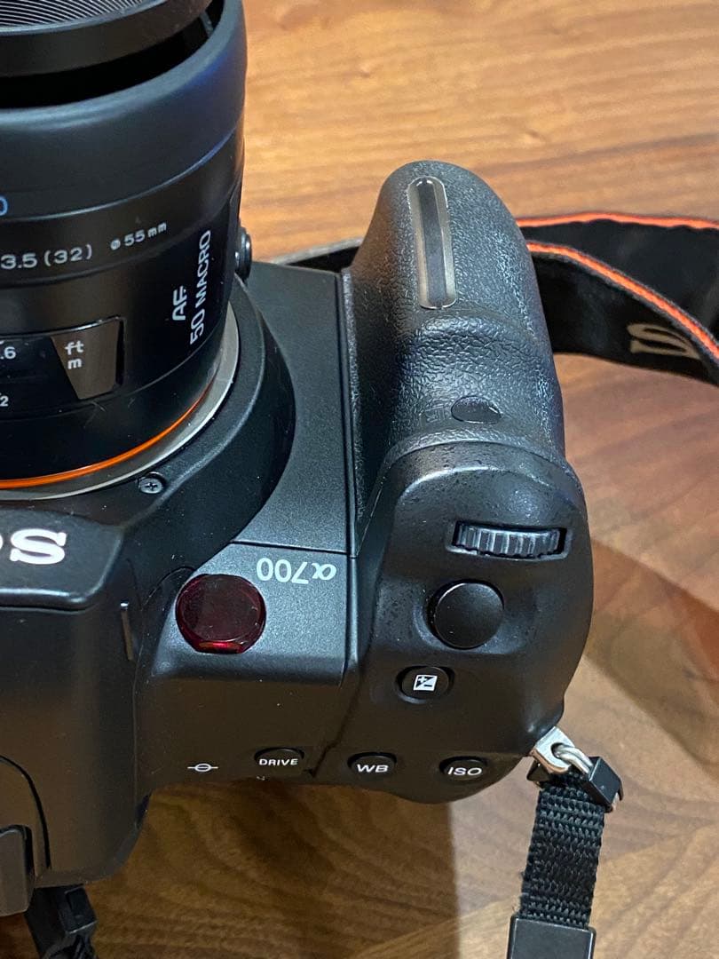 SONY α700 デジタル一眼レフ　ミノルタ単焦点50㎜AFレンズ付　動作品