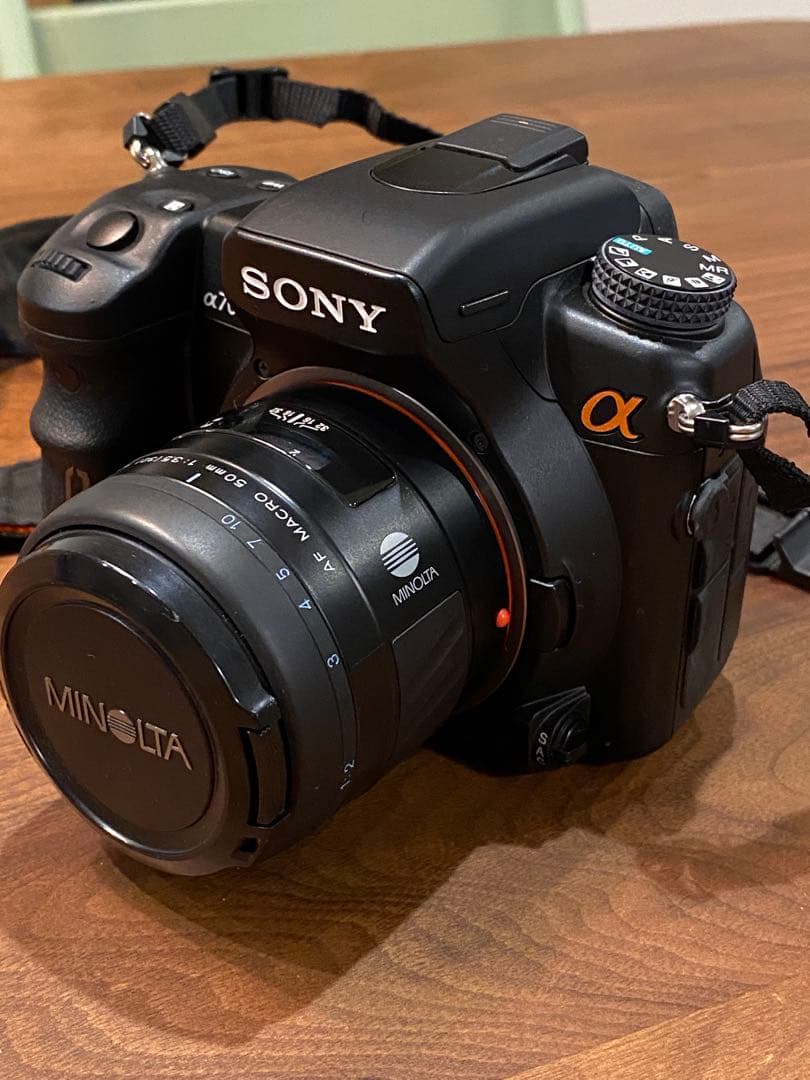SONY α700 デジタル一眼レフ　ミノルタ単焦点50㎜AFレンズ付　動作品