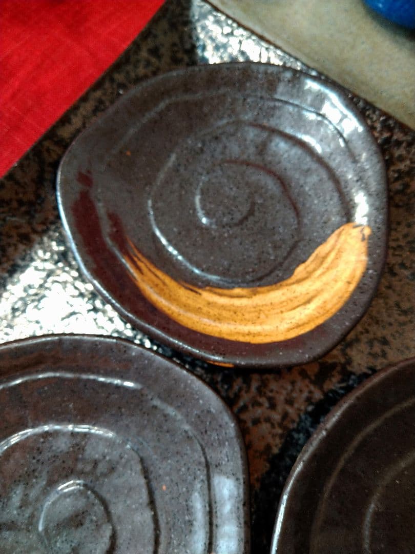 ⬛多目的コバルトブルー青御影風 蓋付皿⬛ウェーブ・黒備前茶刷毛三角皿⬛３組６皿