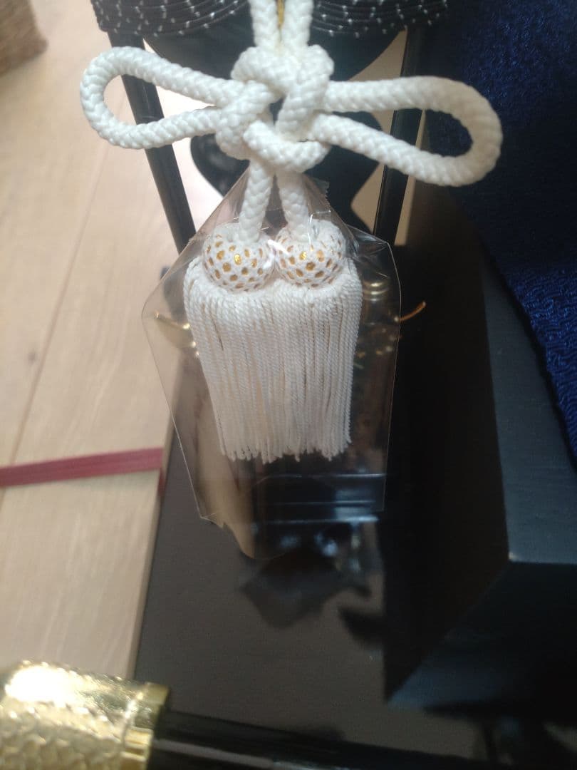 五月人形 兜 ケース入り シルバー 美品