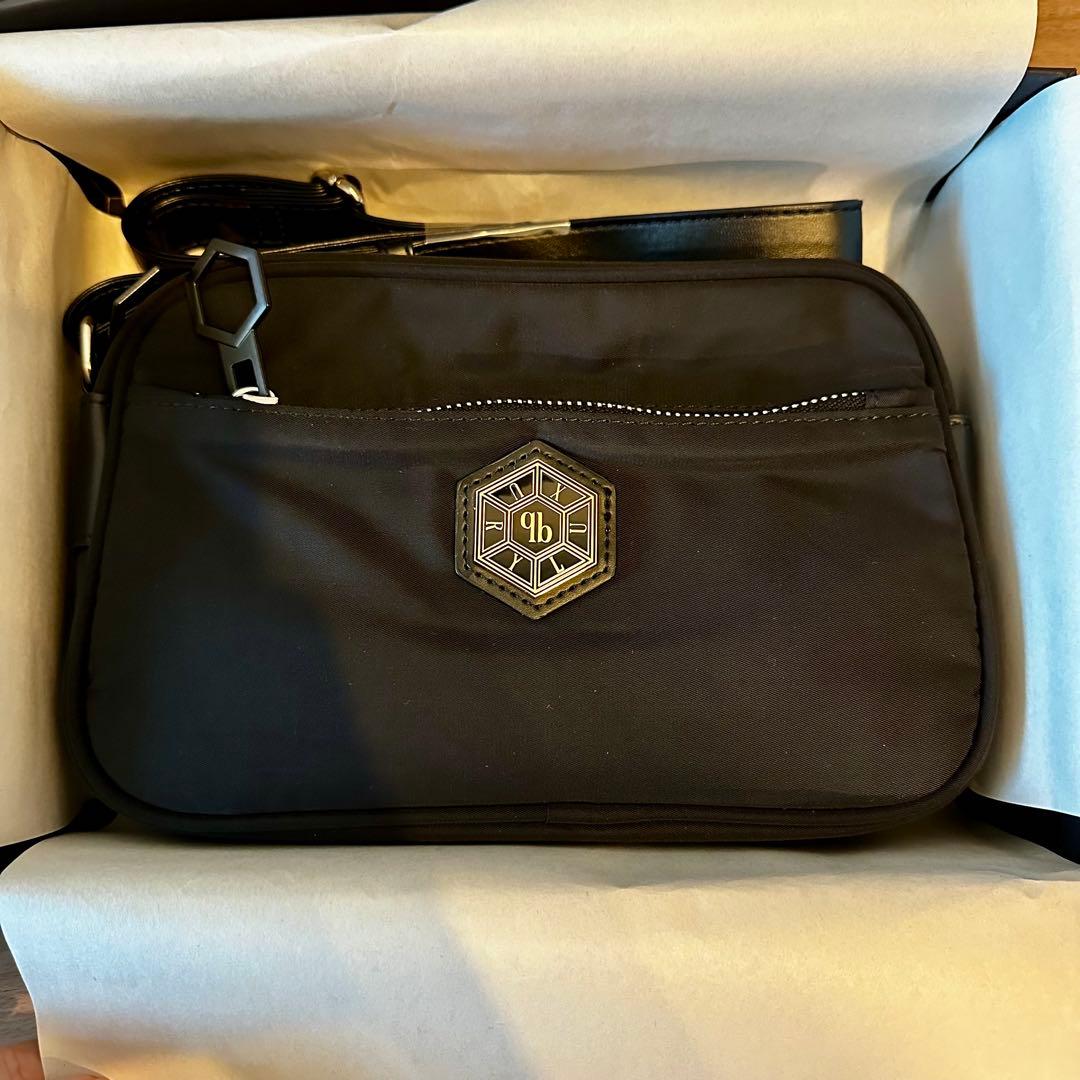 【新品未使用】女王蜂 ショルダーバッグ