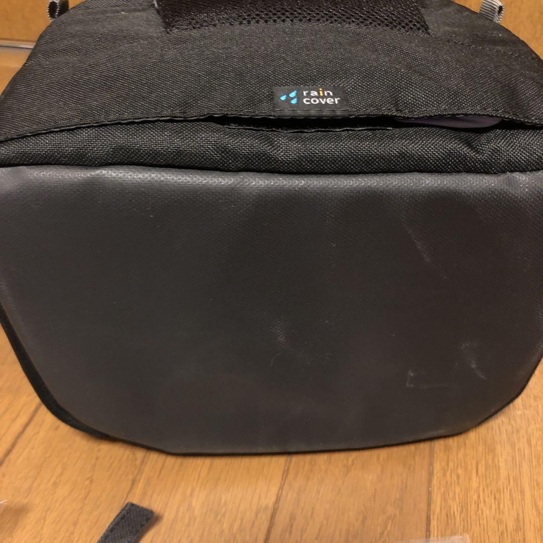 カメラバック（おまけ付き）と 密閉ケース