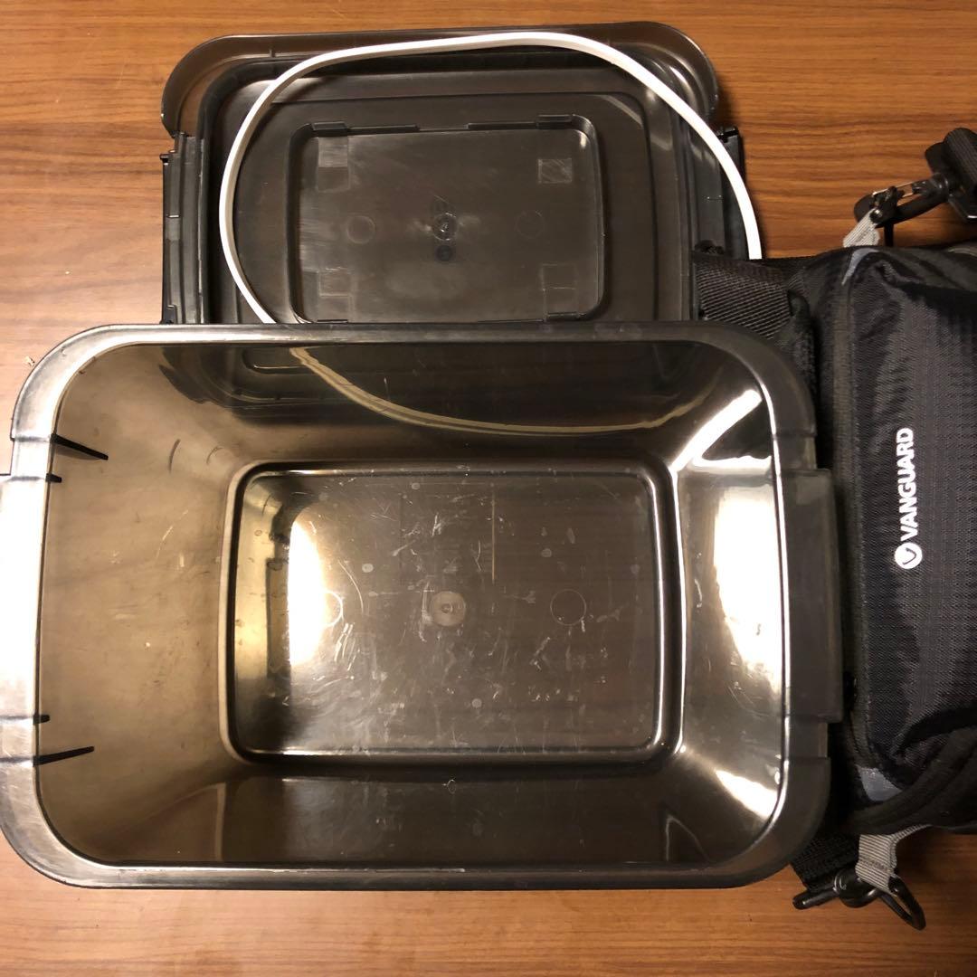 カメラバック（おまけ付き）と 密閉ケース