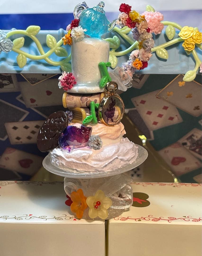不思議な国のアリス涙の海を泳いだらホールケーキ