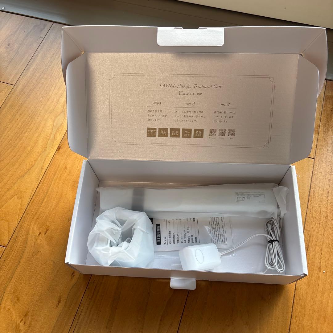 LAVIEL plus 超音波トリートメントヘアアイロン