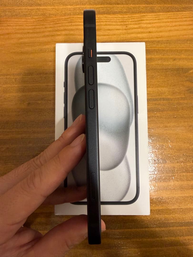 iPhone15 ブラック 128GB SIMフリー バッテリー94%