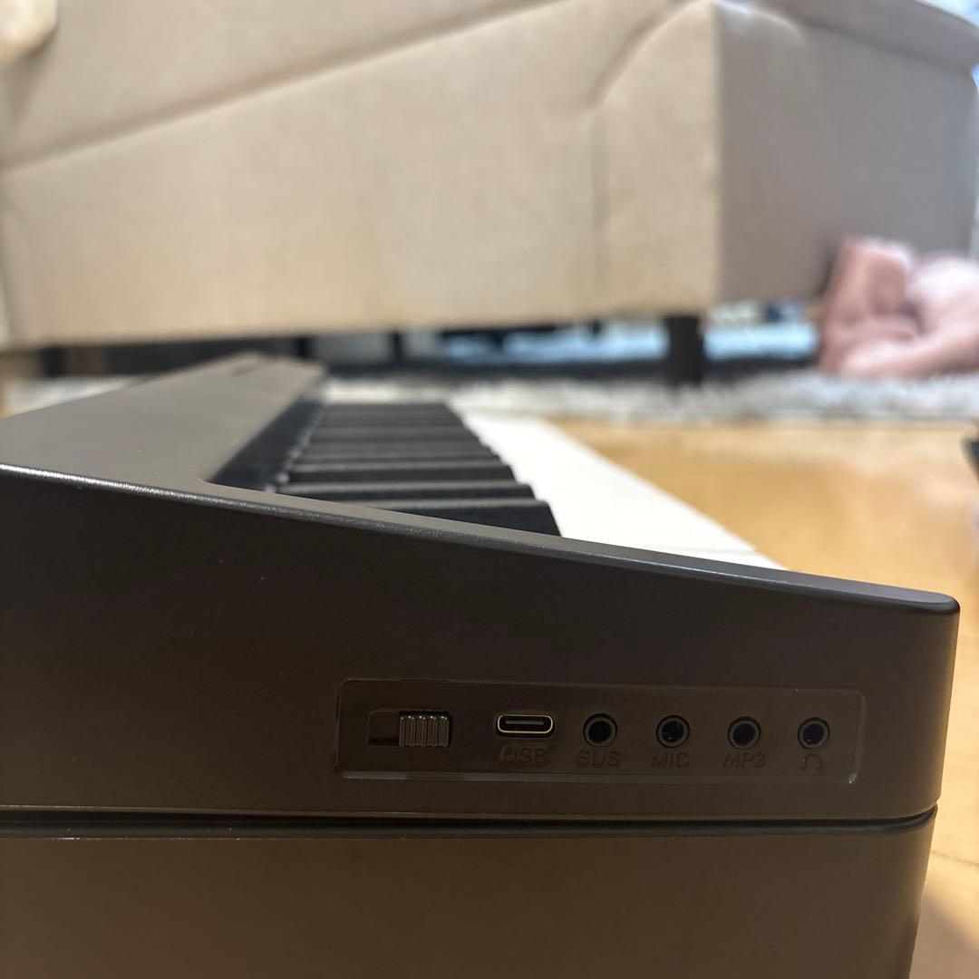 充電式電子キーボード　61鍵