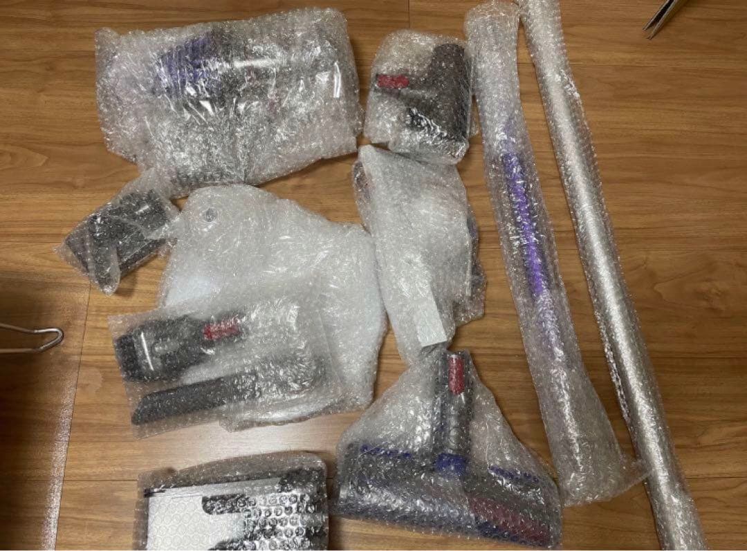 【スタンド付き】dyson 掃除機 コードレス SV18