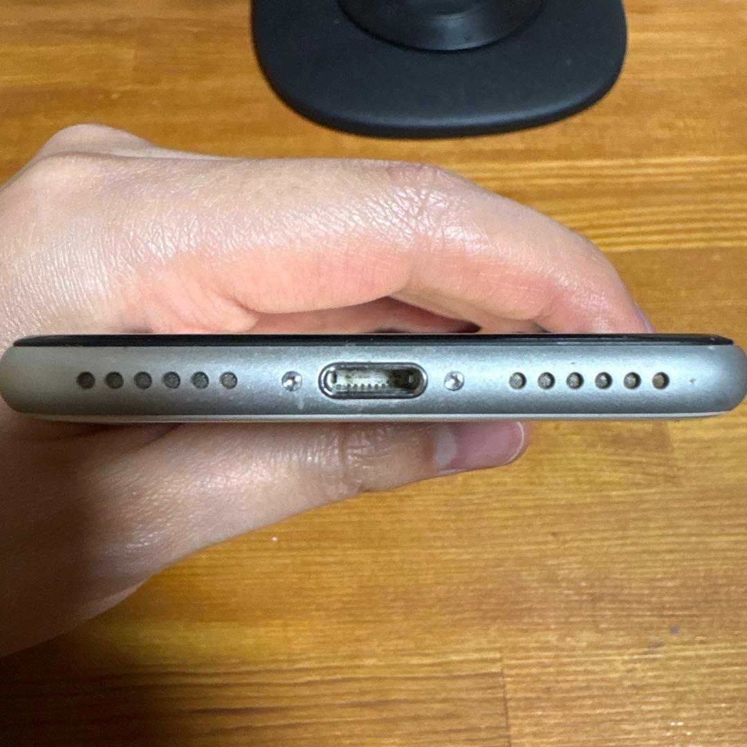 iPhone SE 第2世代 ブラック 64GB Apple バッテリー100%