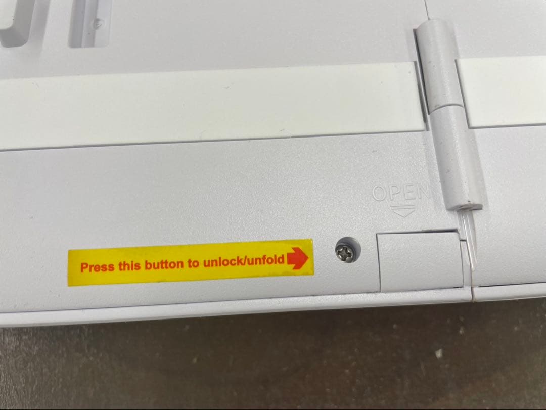 折りたたみ電子ピアノ　88鍵盤　充電タイプ　ホワイト 鍵盤ライト機能あり