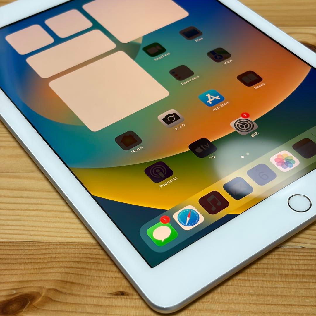 中*茎様 iPad 第五世代 32GB セルラーモデル 53803