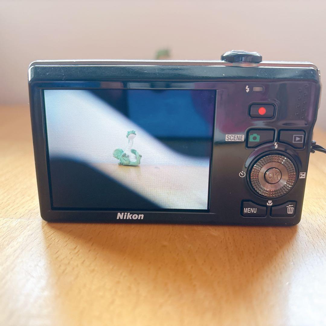 Nikon COOLPIX S6000 赤