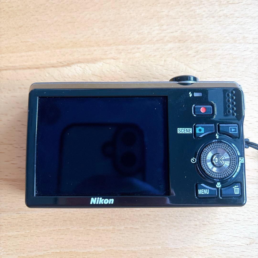 Nikon COOLPIX S6000 赤
