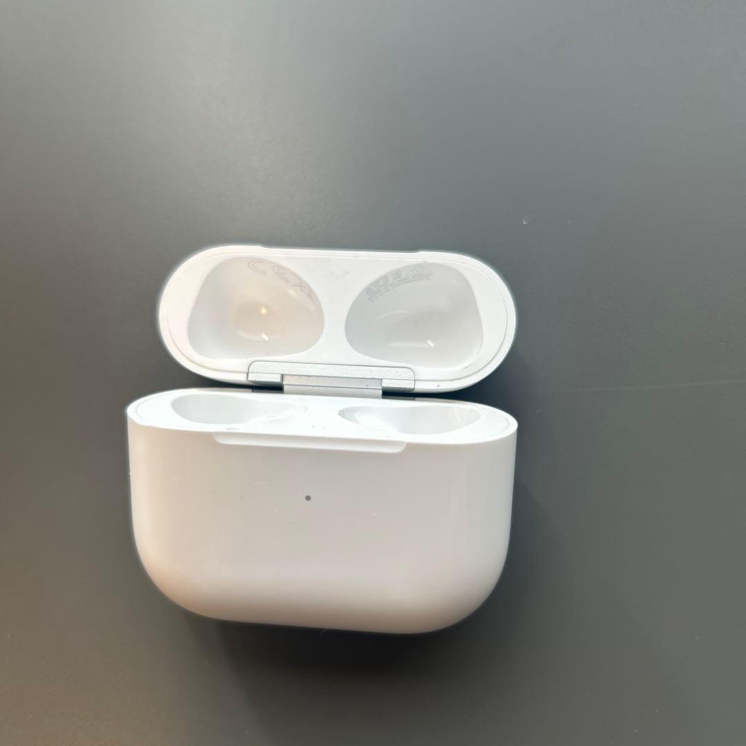 AirPods第3世代本体 ホワイト 右だけ充電ケース付き