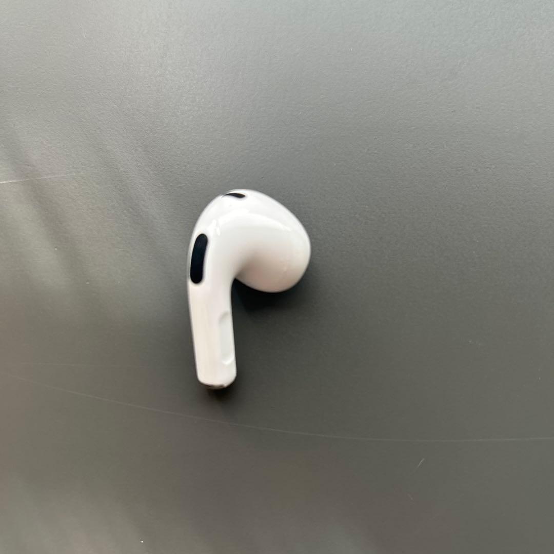 AirPods第3世代本体 ホワイト 右だけ充電ケース付き