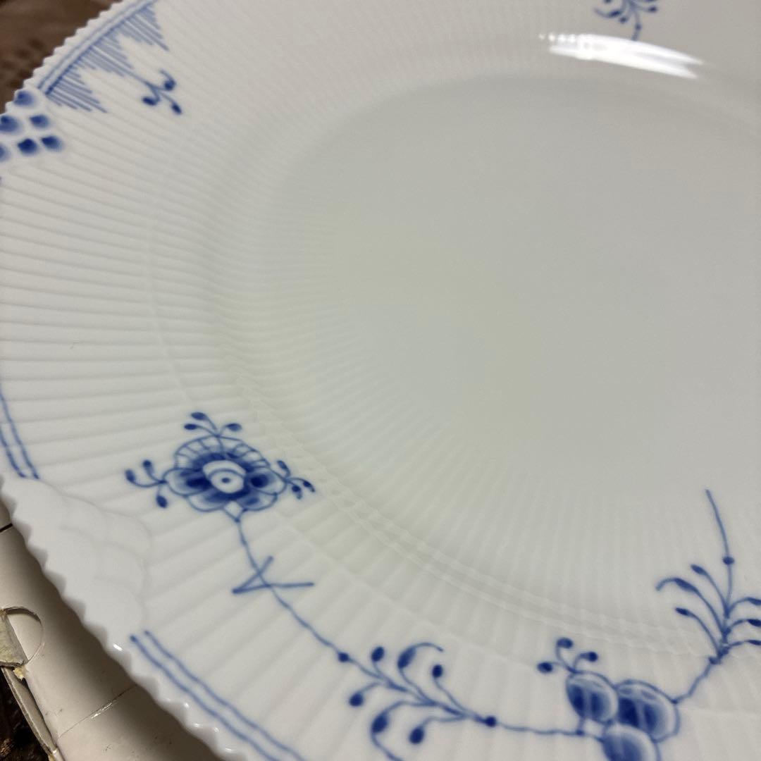 ロイヤルコペンハーゲン　青い花柄