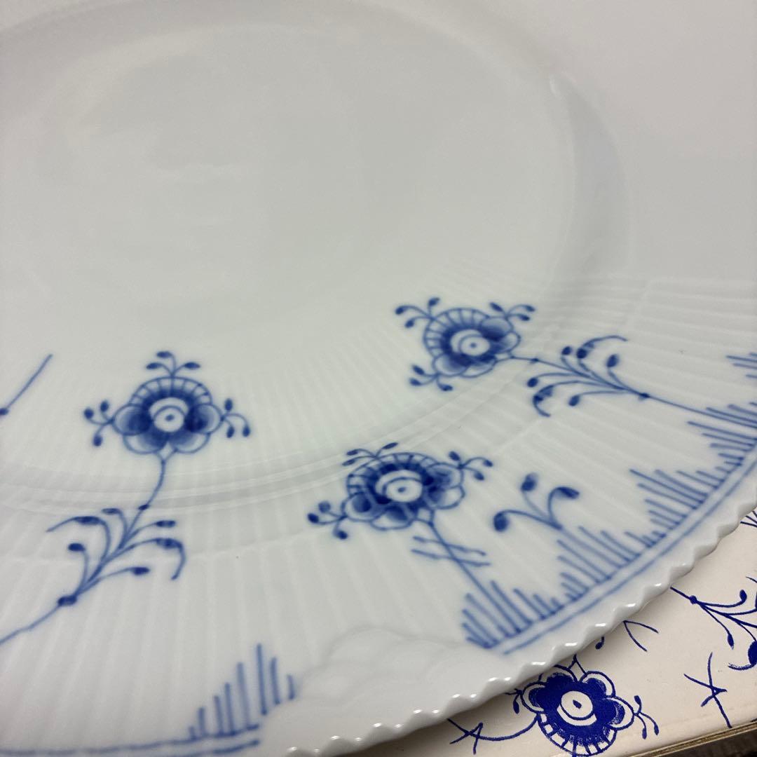 ロイヤルコペンハーゲン　青い花柄