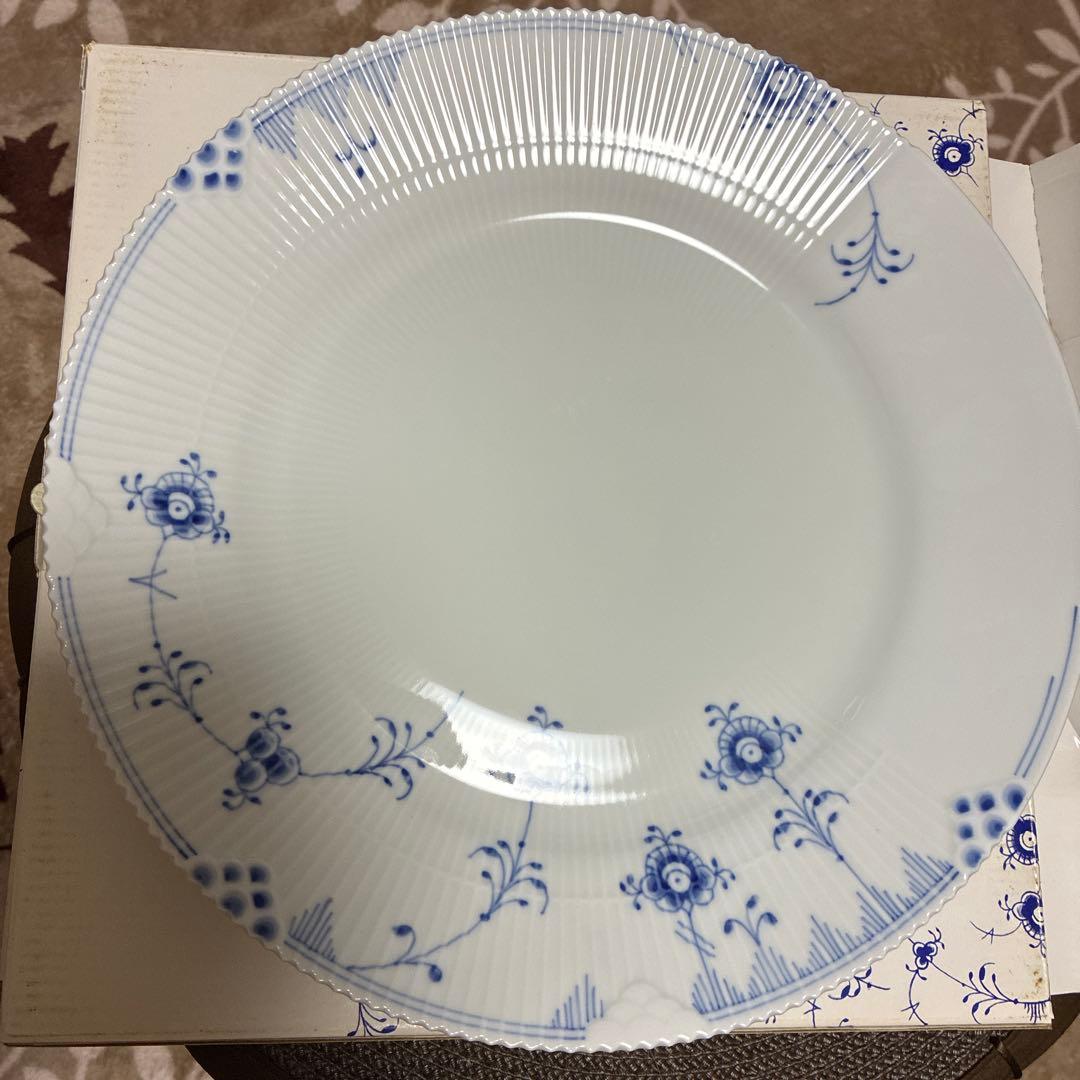 ロイヤルコペンハーゲン　青い花柄