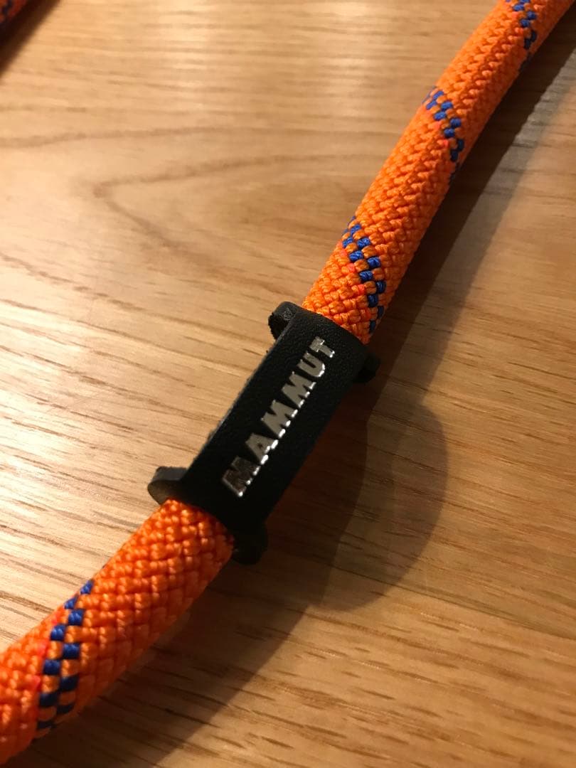 新品　Yosemite MAMMUT ヨセミテ　マムート　スマホ　ストラップ