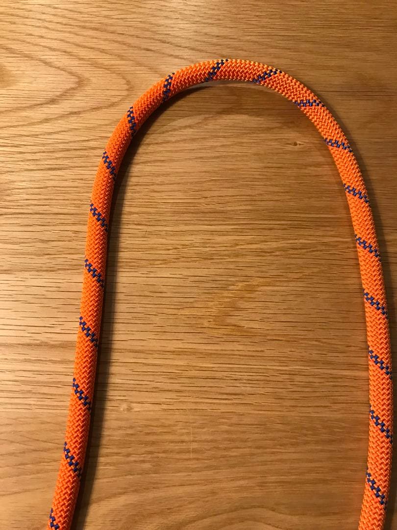 新品　Yosemite MAMMUT ヨセミテ　マムート　スマホ　ストラップ