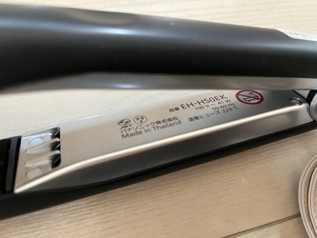 ◇Panasonic ◇ストレートアイロン ナノケア プロモデルEH-HS0EK