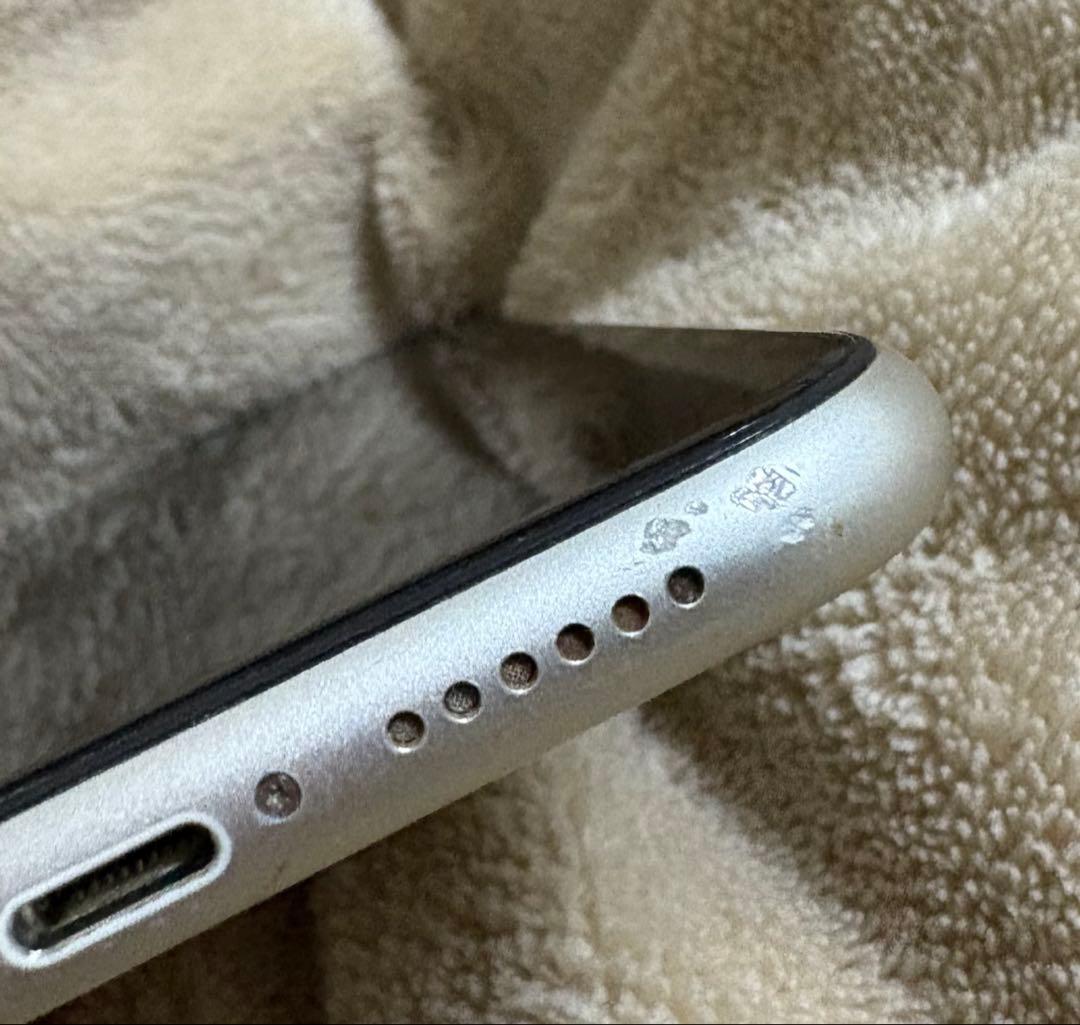 Apple iPhone 11 ホワイト 本体　SIMフリー　128GB