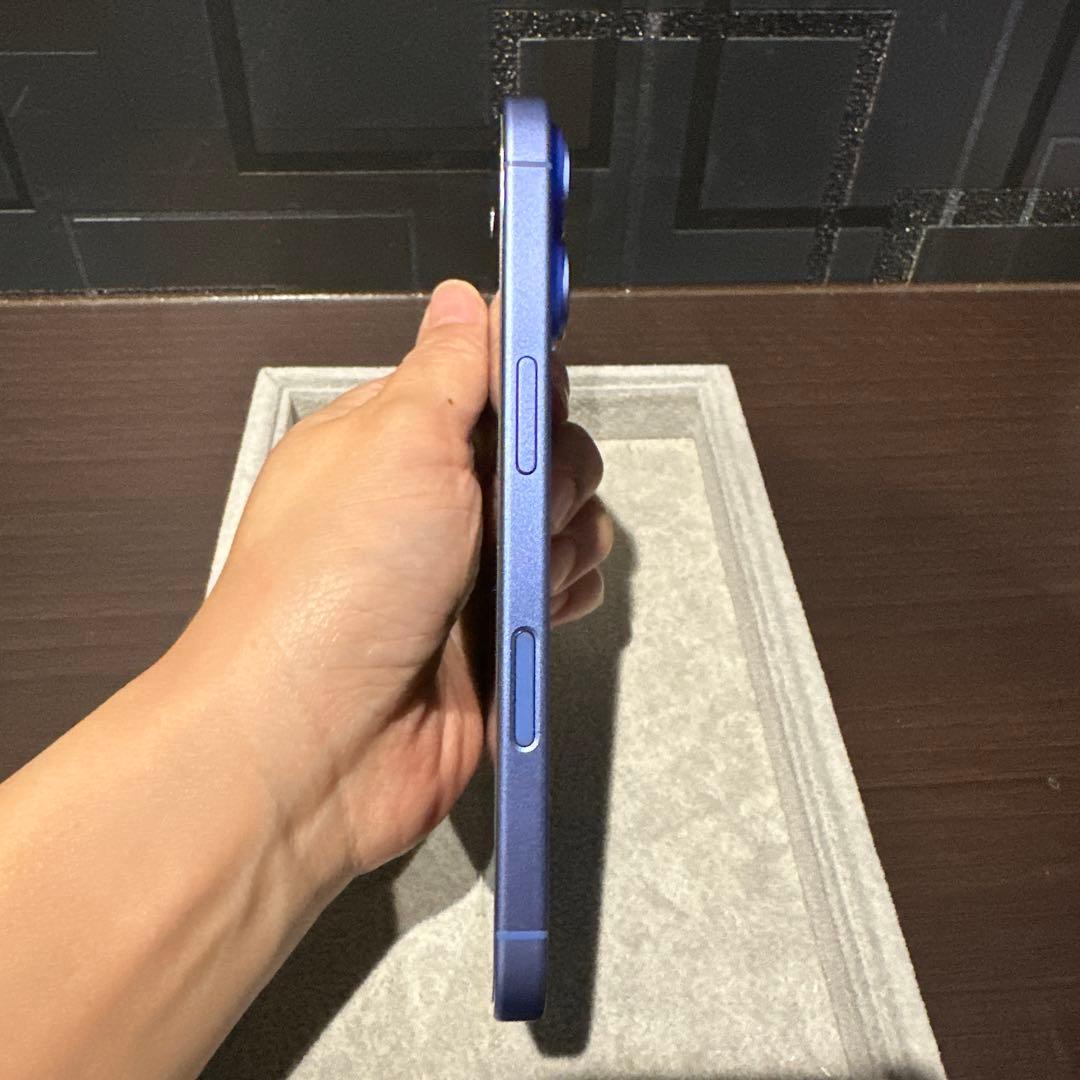 【美品】iPhone 16 128GB ウルトラマリン