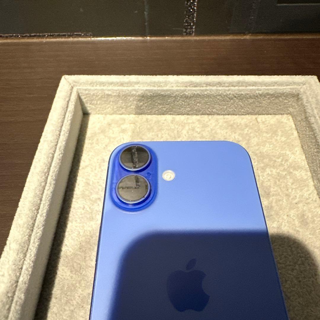 【美品】iPhone 16 128GB ウルトラマリン
