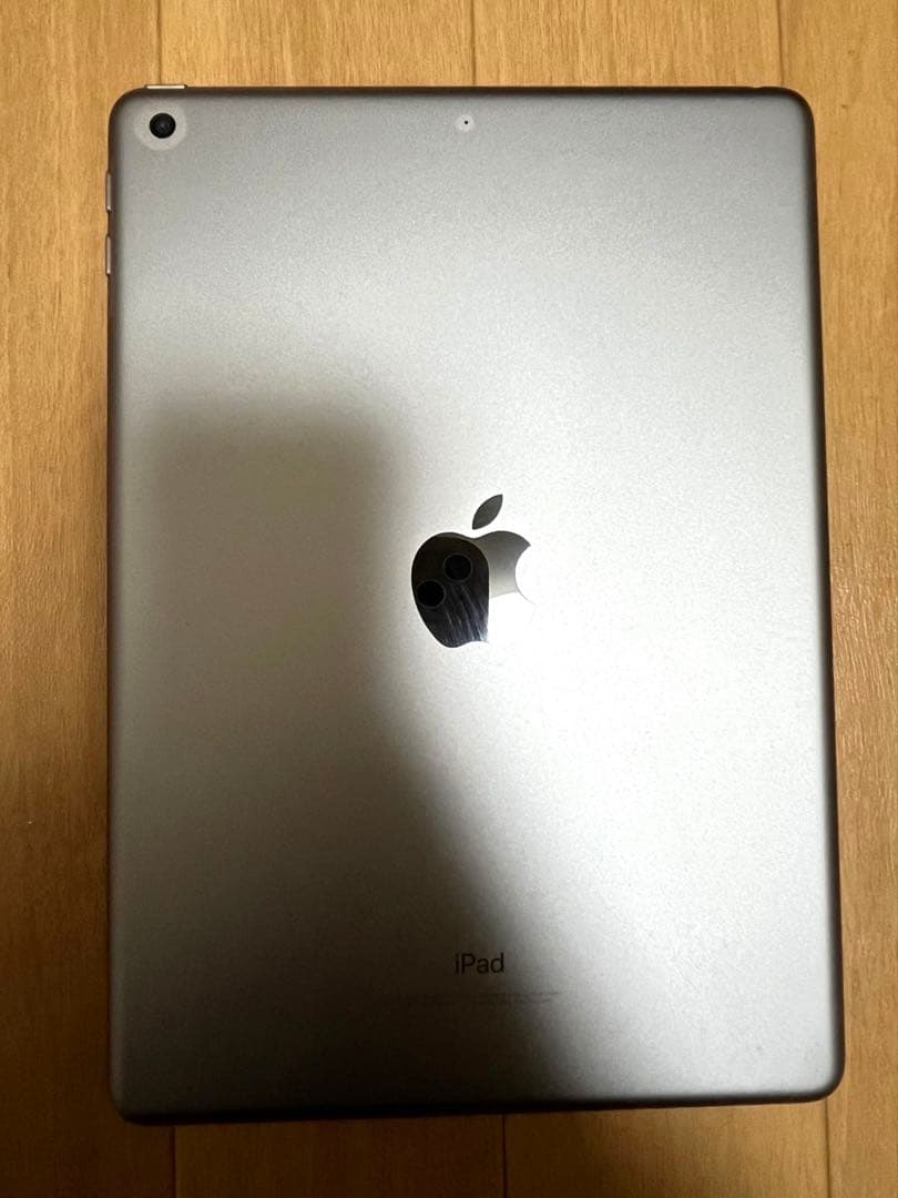 iPad 本体 6世代 32GB