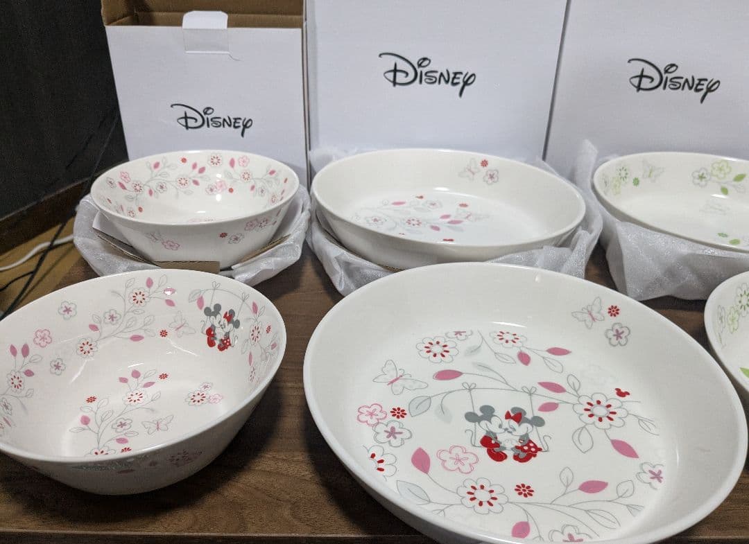 ディズニー　食器