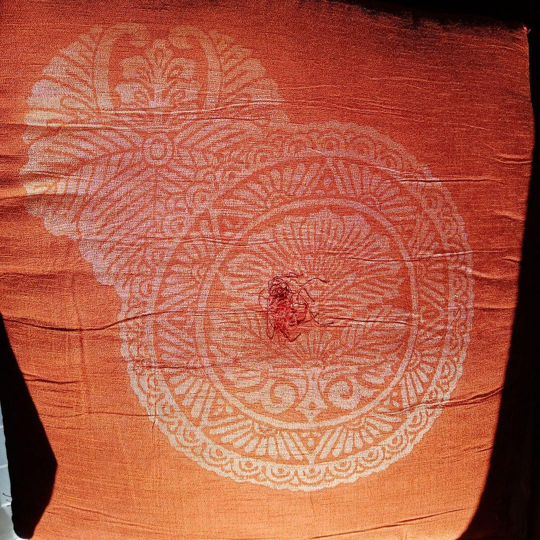 オレンジの花柄座布団　10枚セット　紬風の光沢ある生地