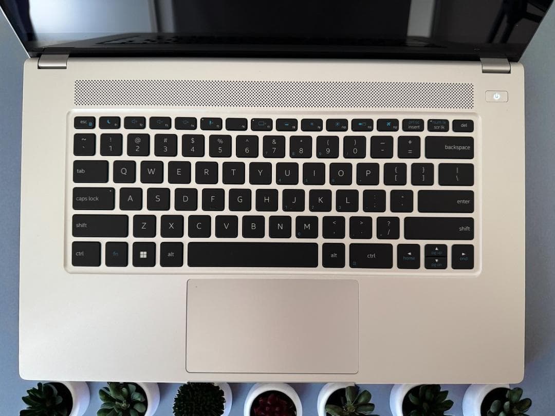 ⭐休日特価⭐高性能⭐Intel NUC M15 Laptop Kit⭐