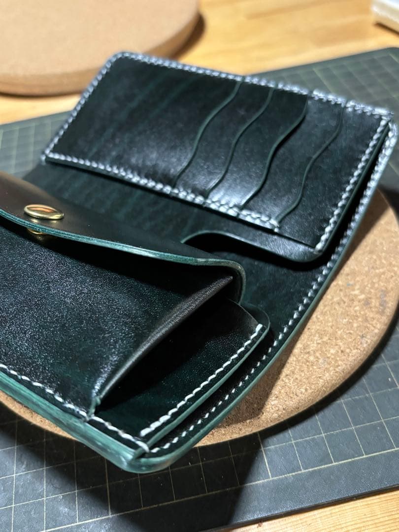 ミドルウォレット　ベルギー産　ルガト　ハンドメイド