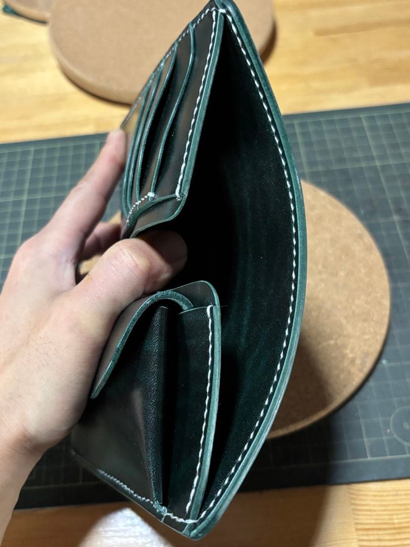 ミドルウォレット　ベルギー産　ルガト　ハンドメイド