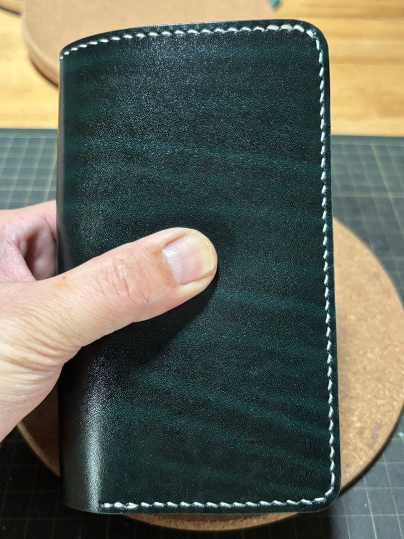 ミドルウォレット　ベルギー産　ルガト　ハンドメイド