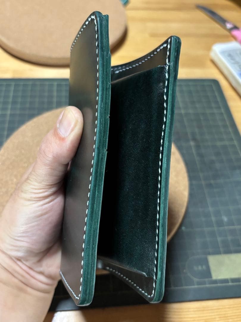 ミドルウォレット　ベルギー産　ルガト　ハンドメイド