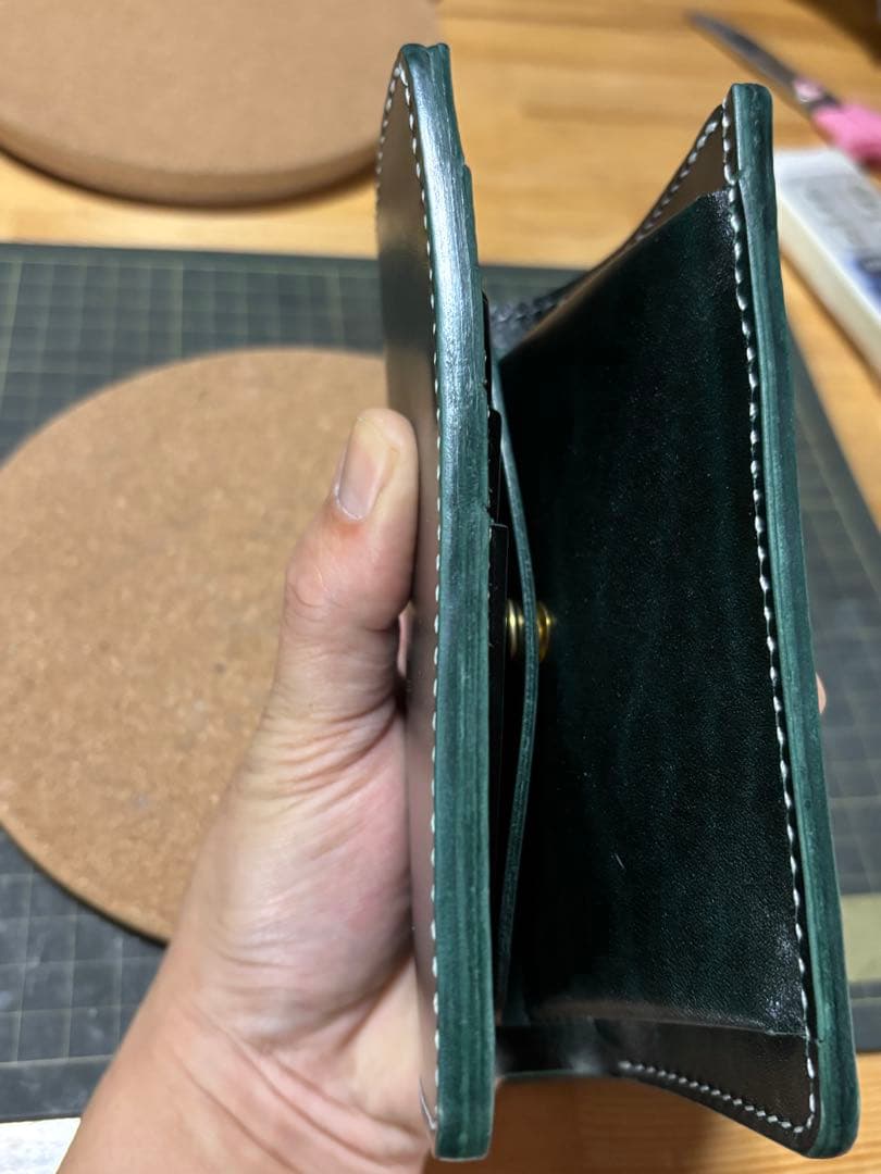 ミドルウォレット　ベルギー産　ルガト　ハンドメイド
