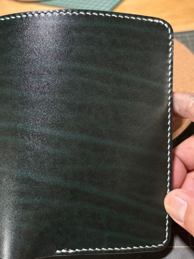 ミドルウォレット　ベルギー産　ルガト　ハンドメイド