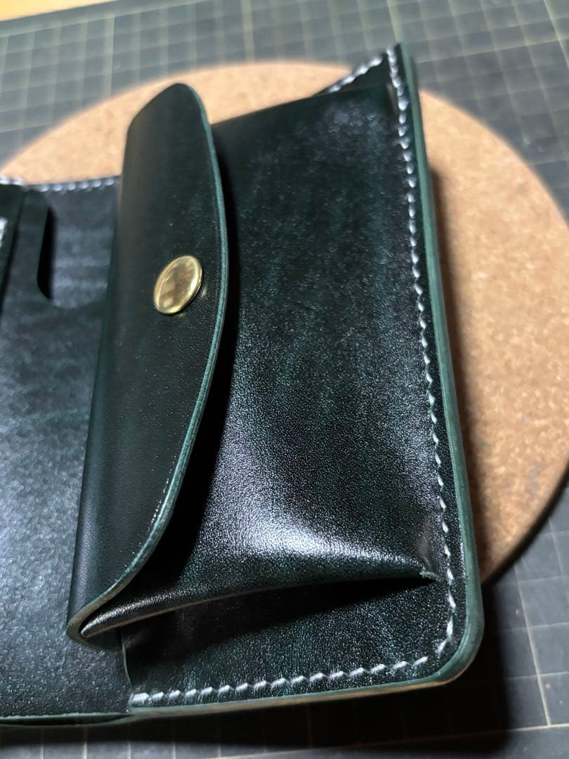 ミドルウォレット　ベルギー産　ルガト　ハンドメイド