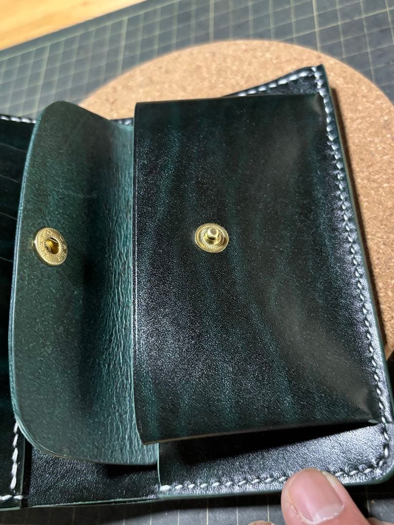 ミドルウォレット　ベルギー産　ルガト　ハンドメイド