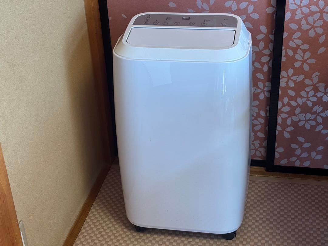 移動式エアコン 工事不要 スポットクーラー　YAMAZEN YEC-26
