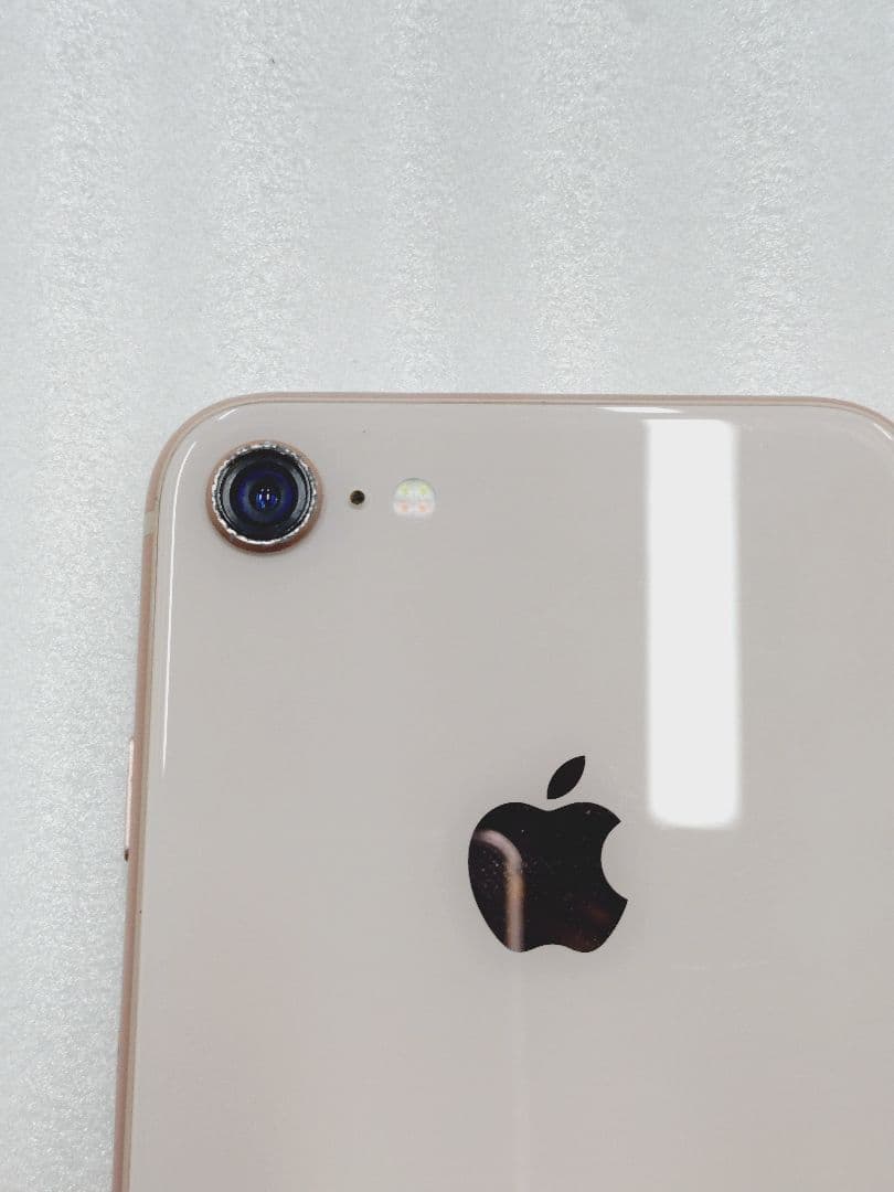 4-324 iPhone 8 ひび割れ画面 256ギガ　ピンクSIMロックなし