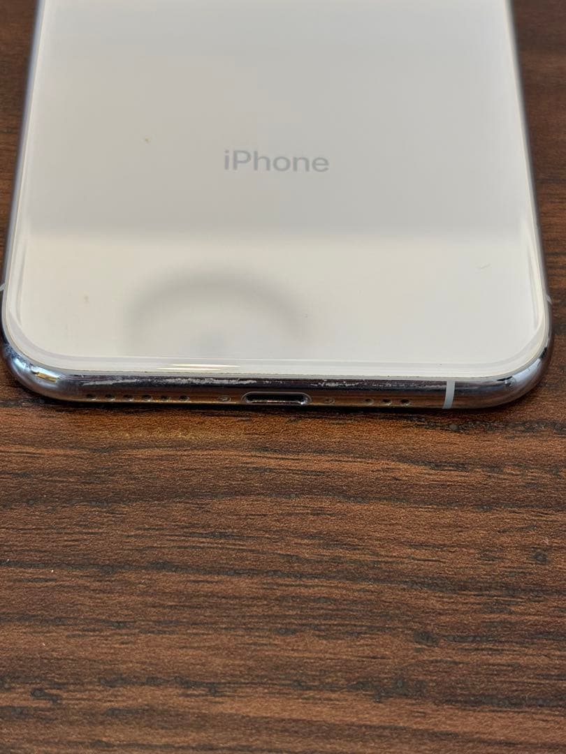 iPhone Xs 256GB シルバー バッテリー最大容量74%