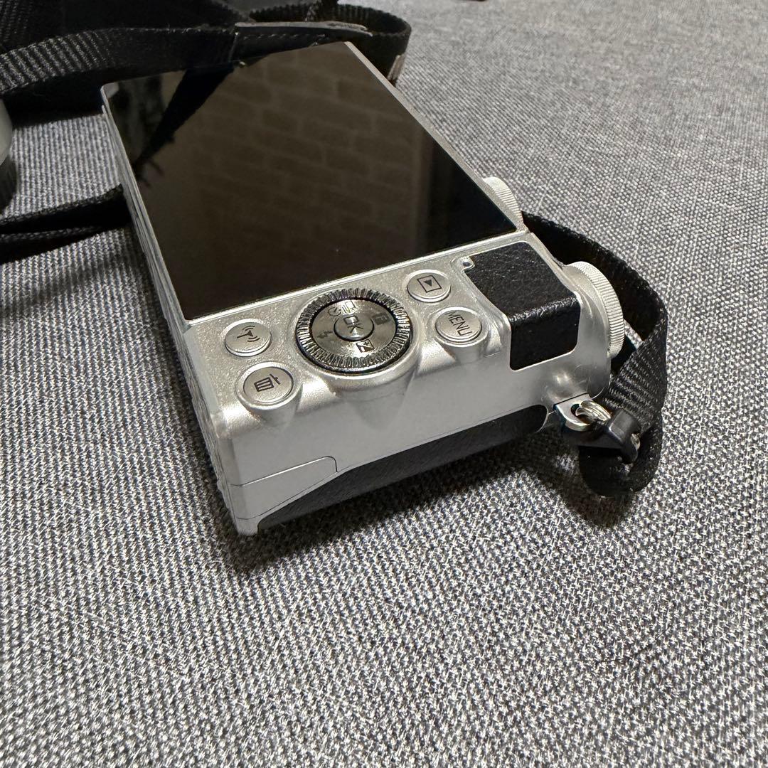 ニコンNikon 1 J5 ボディ バッテリー付き