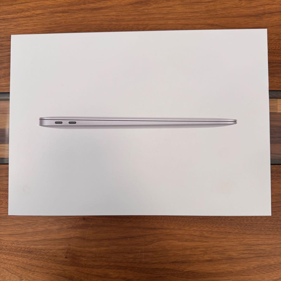 MacBook Air 13インチ　M1 チップ シルバー