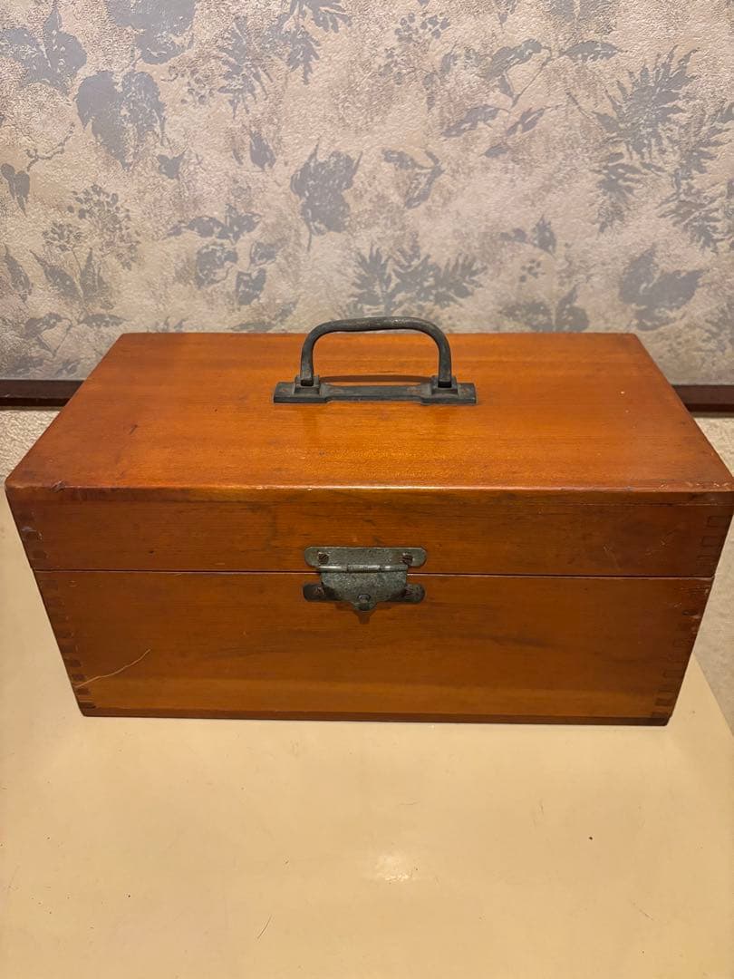 soraアンティーク　レトロ　木製小物入れと木製ケース2点まとめたて