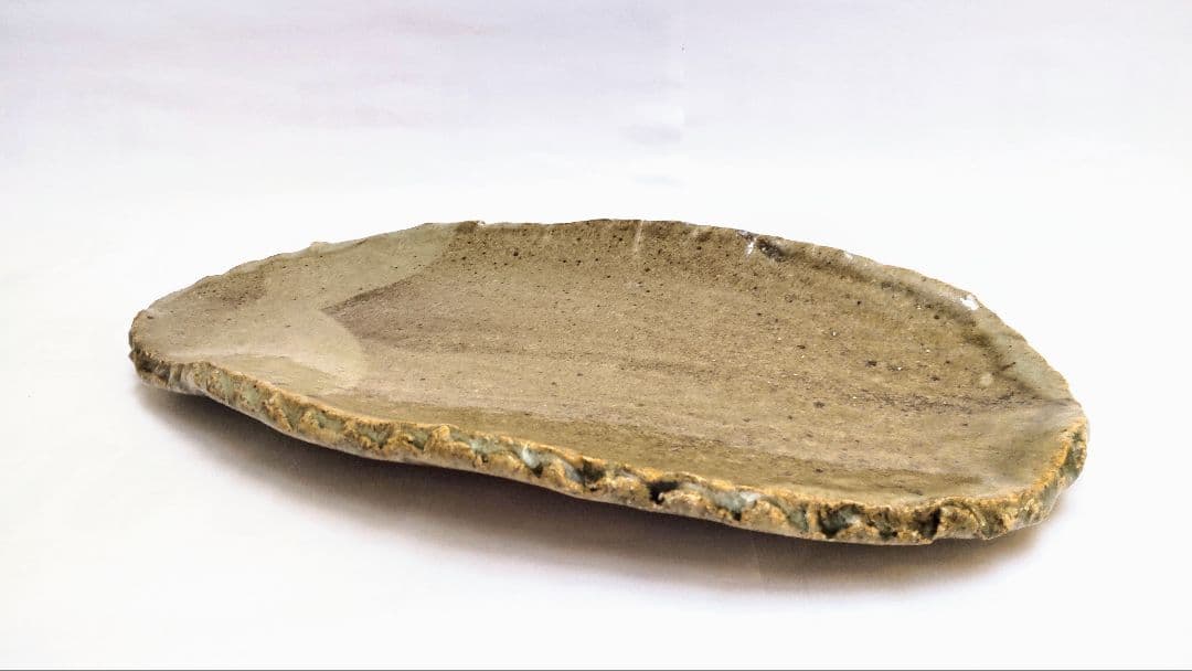 大皿陶器 浅緑円形皿とグレー楕円皿セット