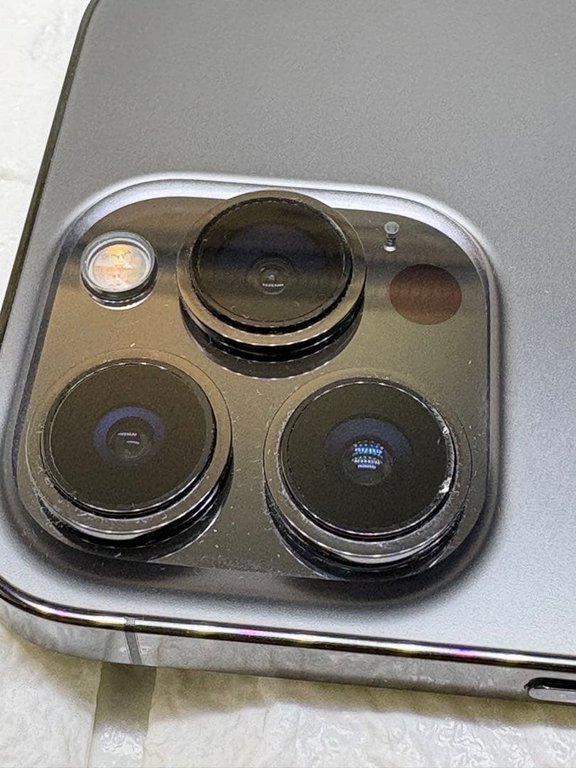 iPhone13pro 256GB グラファイト（SIMフリー） 画面キズあり