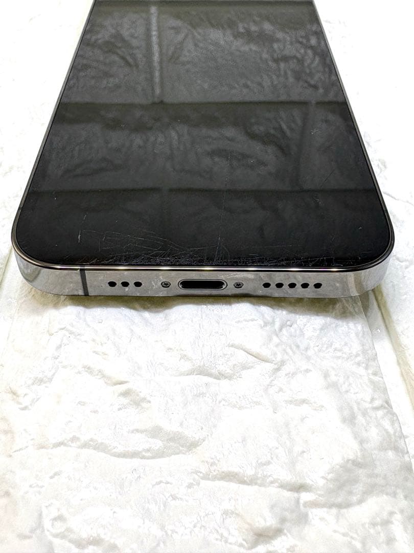 iPhone13pro 256GB グラファイト（SIMフリー） 画面キズあり